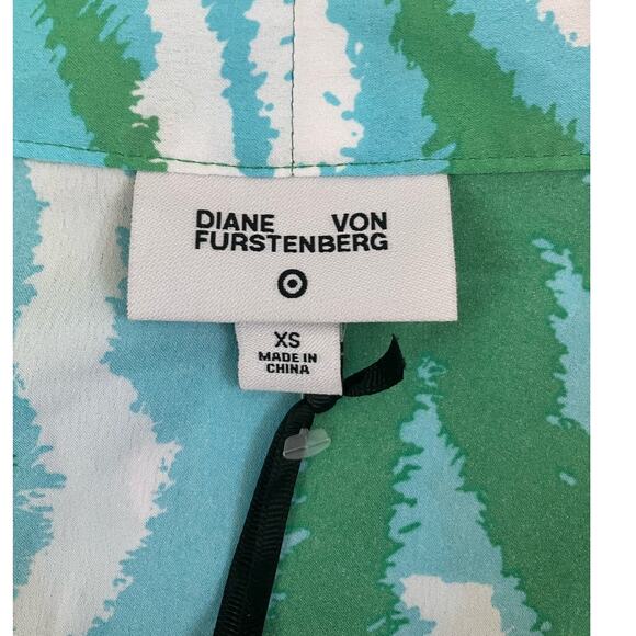 New Diane Von Furstenberg Women's Long Satin Disco Zebra Green Robe XS - Picture 7 of 8